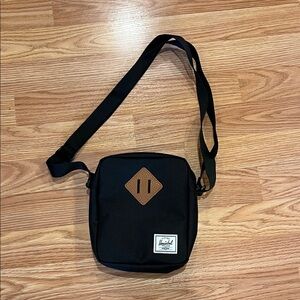 Herschel Supply Company Black and Brown unisex heritage cross body Bag